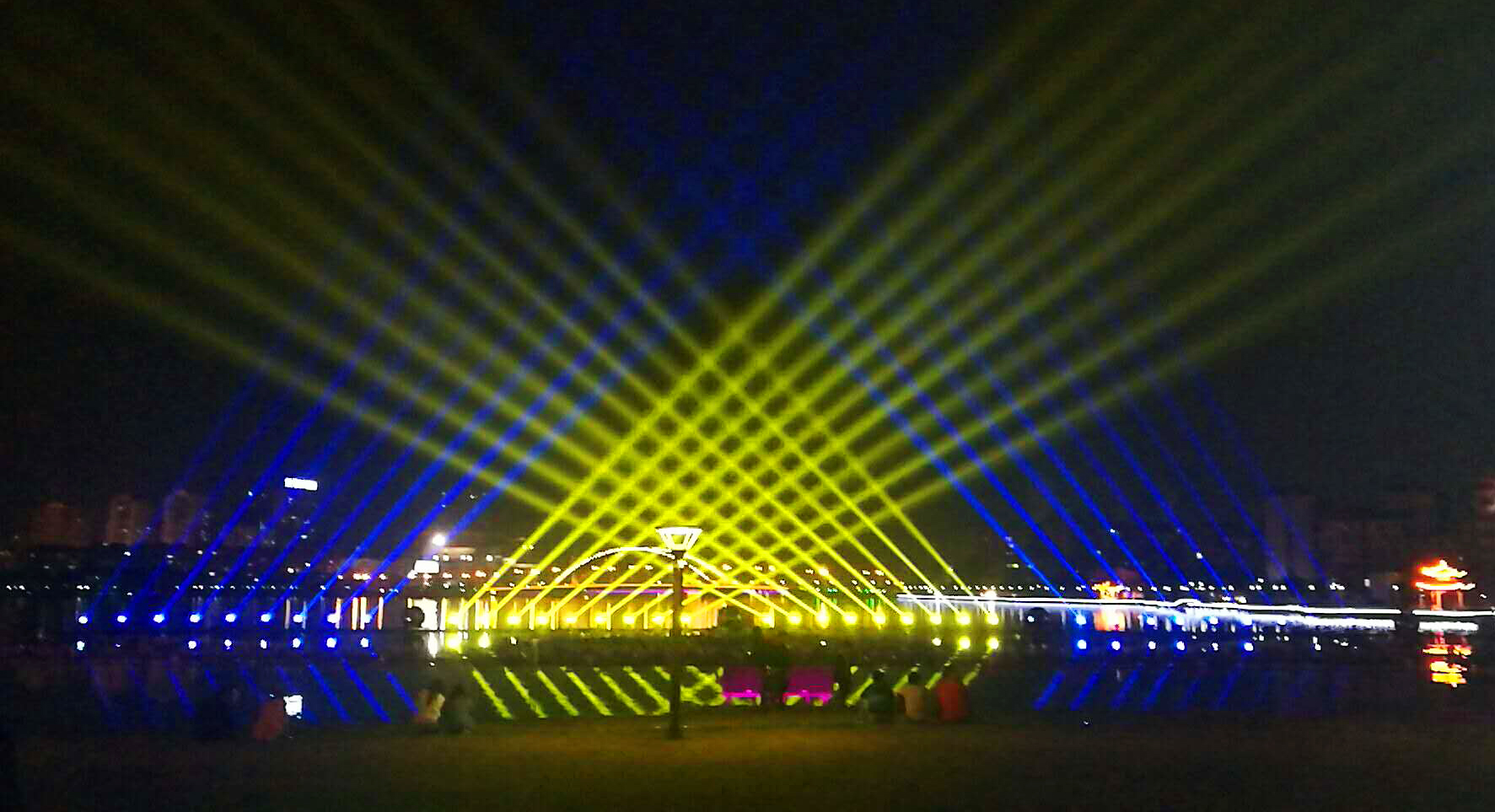 户外防水LED网灯3x2米渔网灯彩灯庭院草坪装饰LED星星灯婚庆创意-阿里巴巴